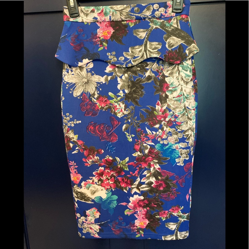 Bebe pencil skirt